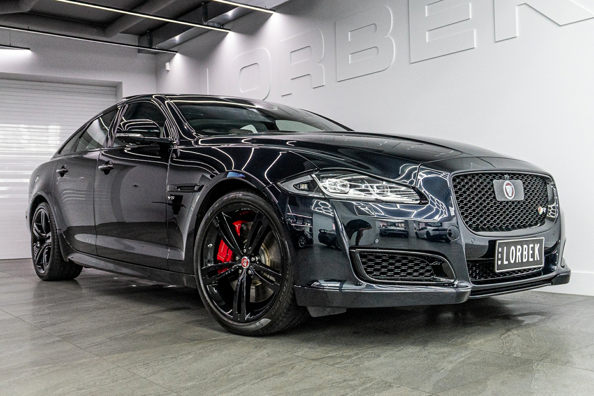 2019 jaguar xj x351 my19 5.0p v8 (423kw) xjr575 swb 8 sp automatic 4d sedan