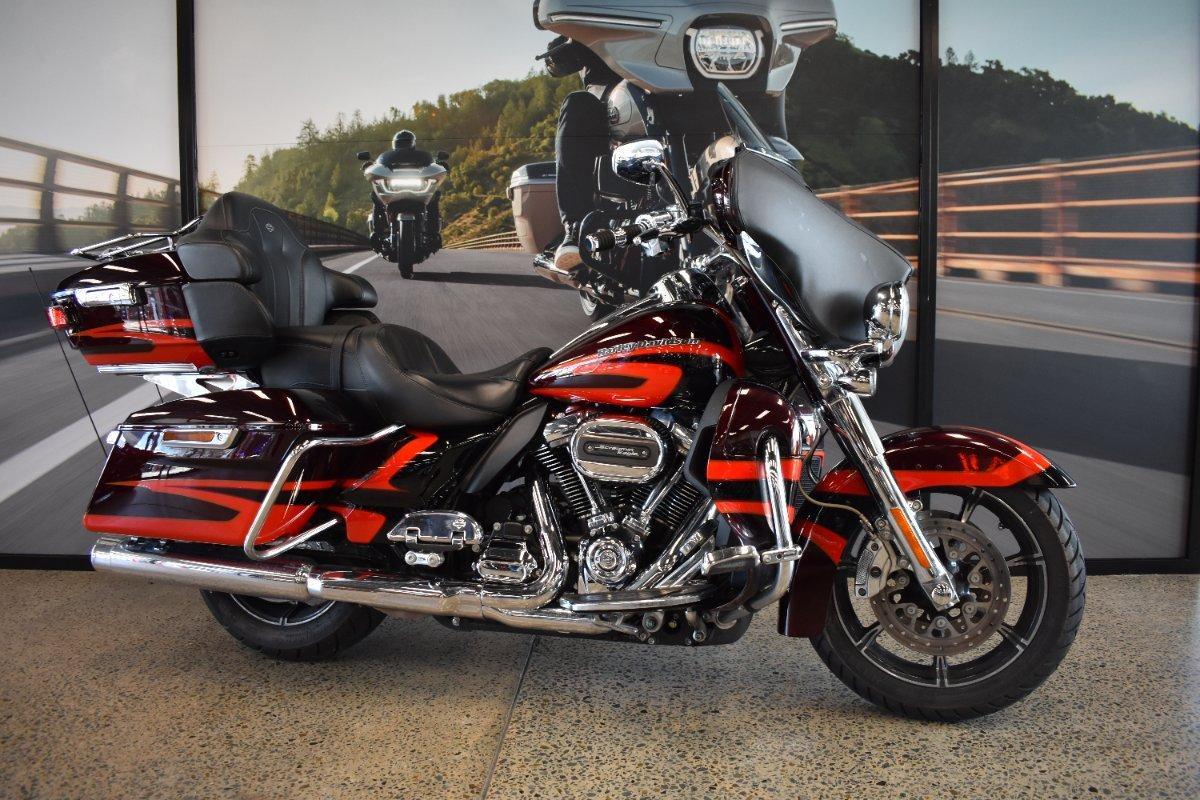 2017 harley-davidson cvo limited 114 (flhtkse) road