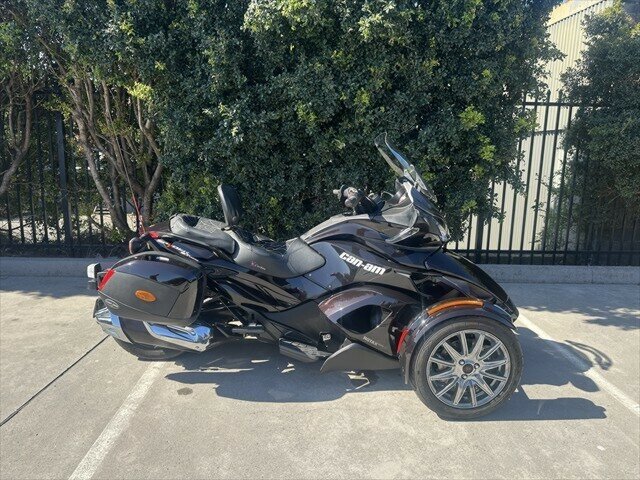 2014 can-am spyder st limited se5 semi auto trike
