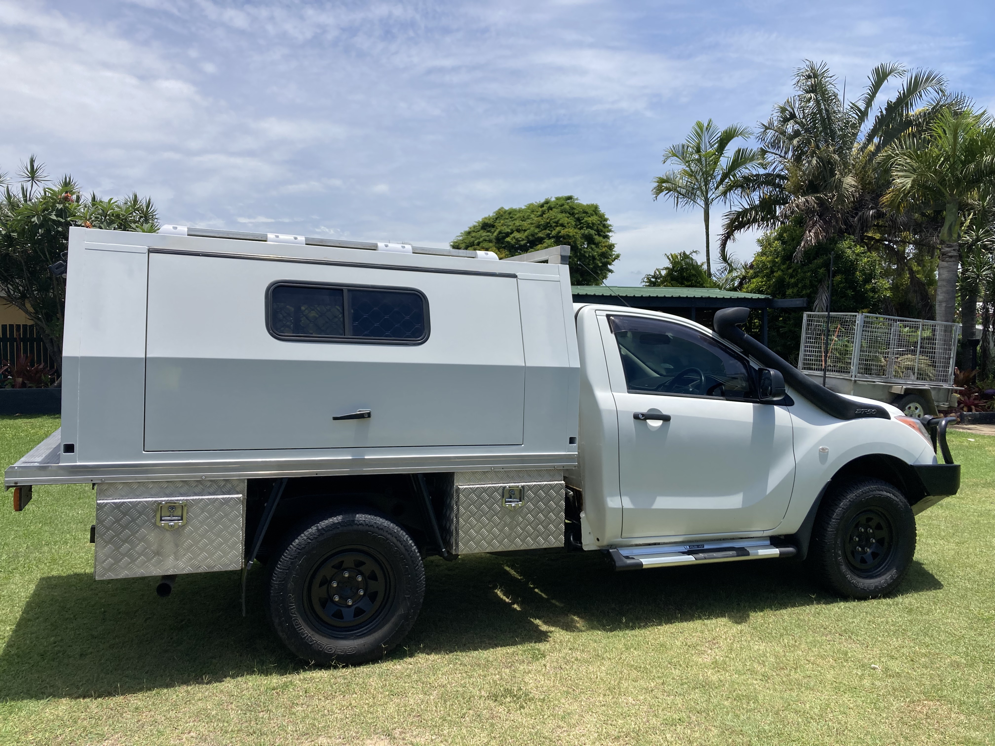 2013 mazda bt-50 my13 xt (4x4) 6 sp manual c/chassis