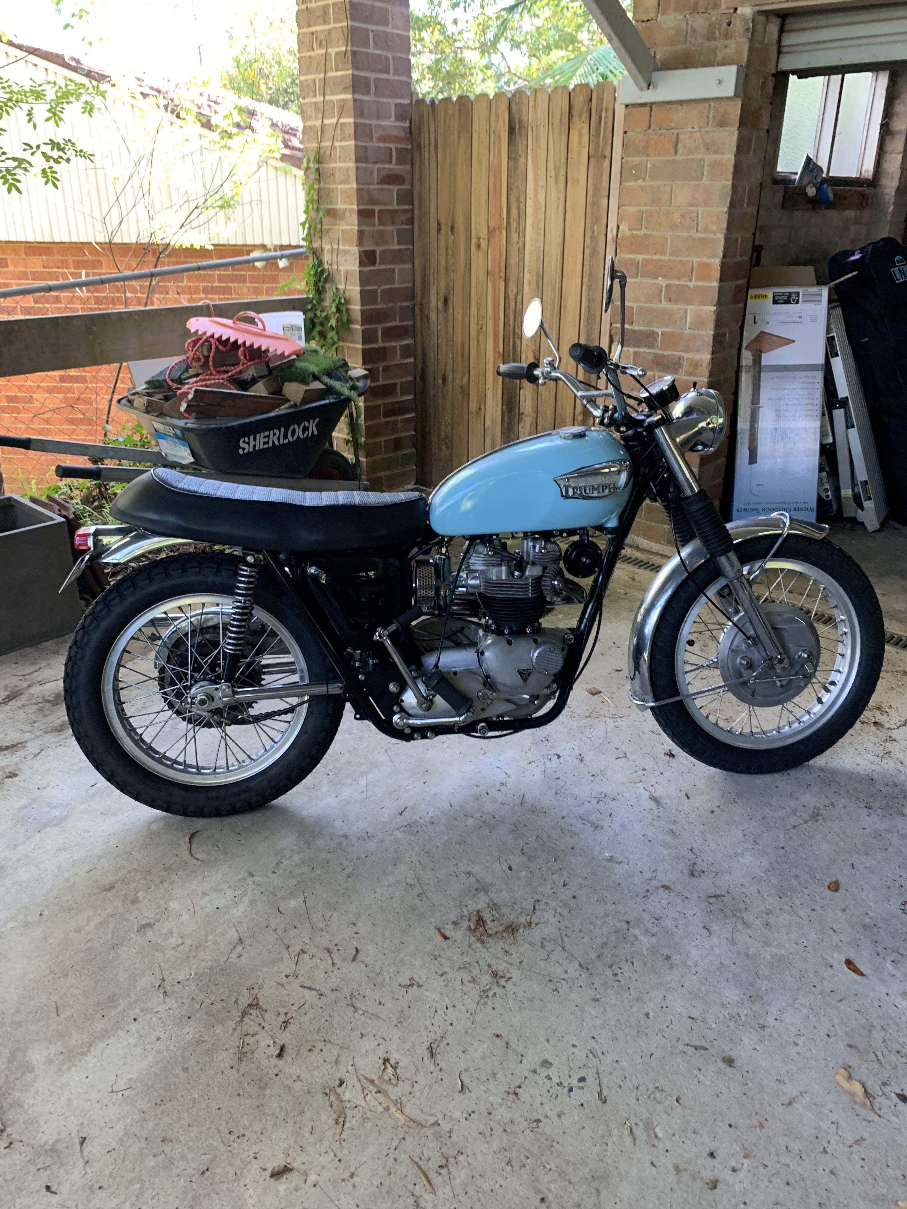 1969 triumph tr6c road