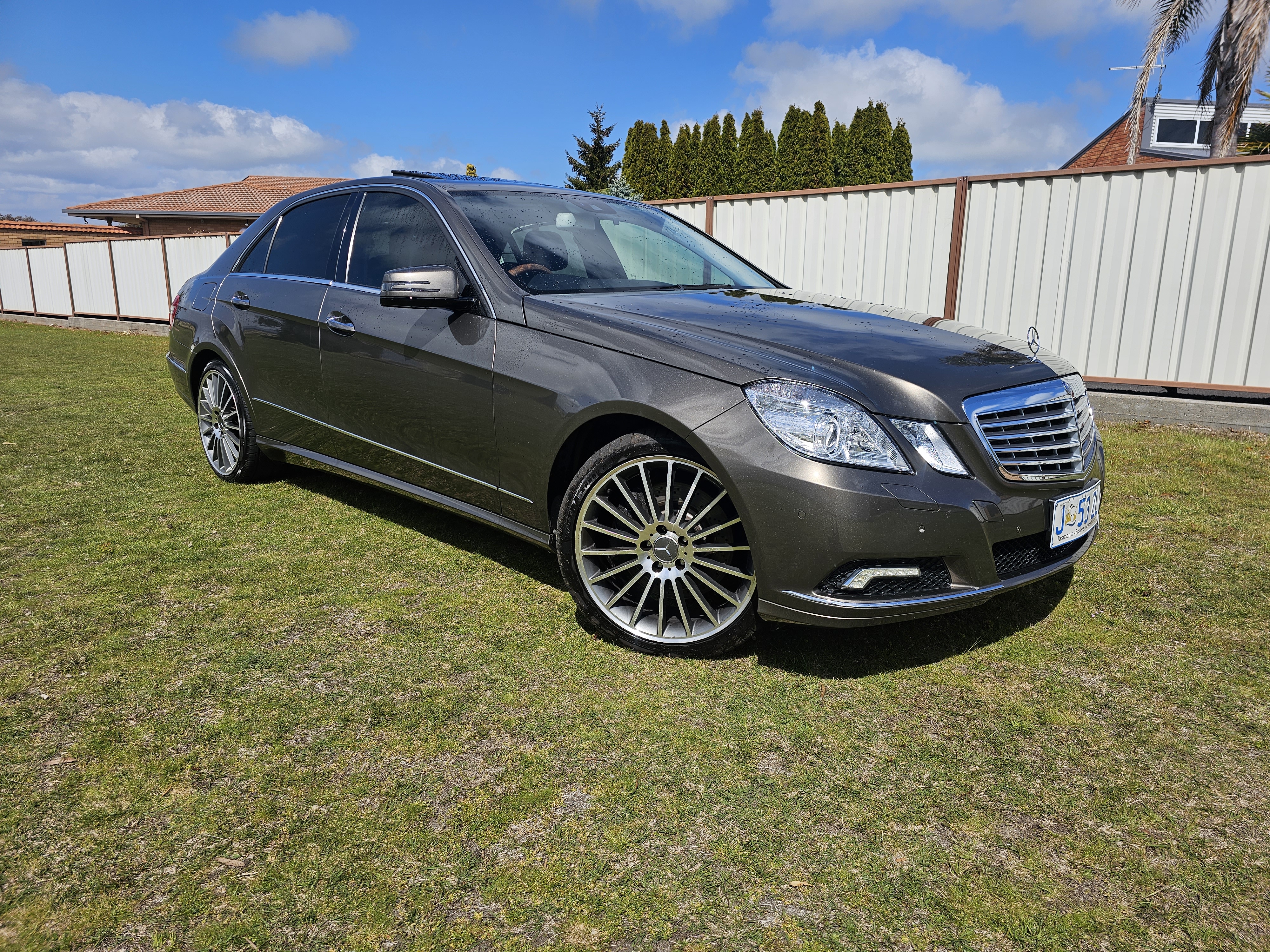 2009 mercedes-benz e500 212 elegance sedan