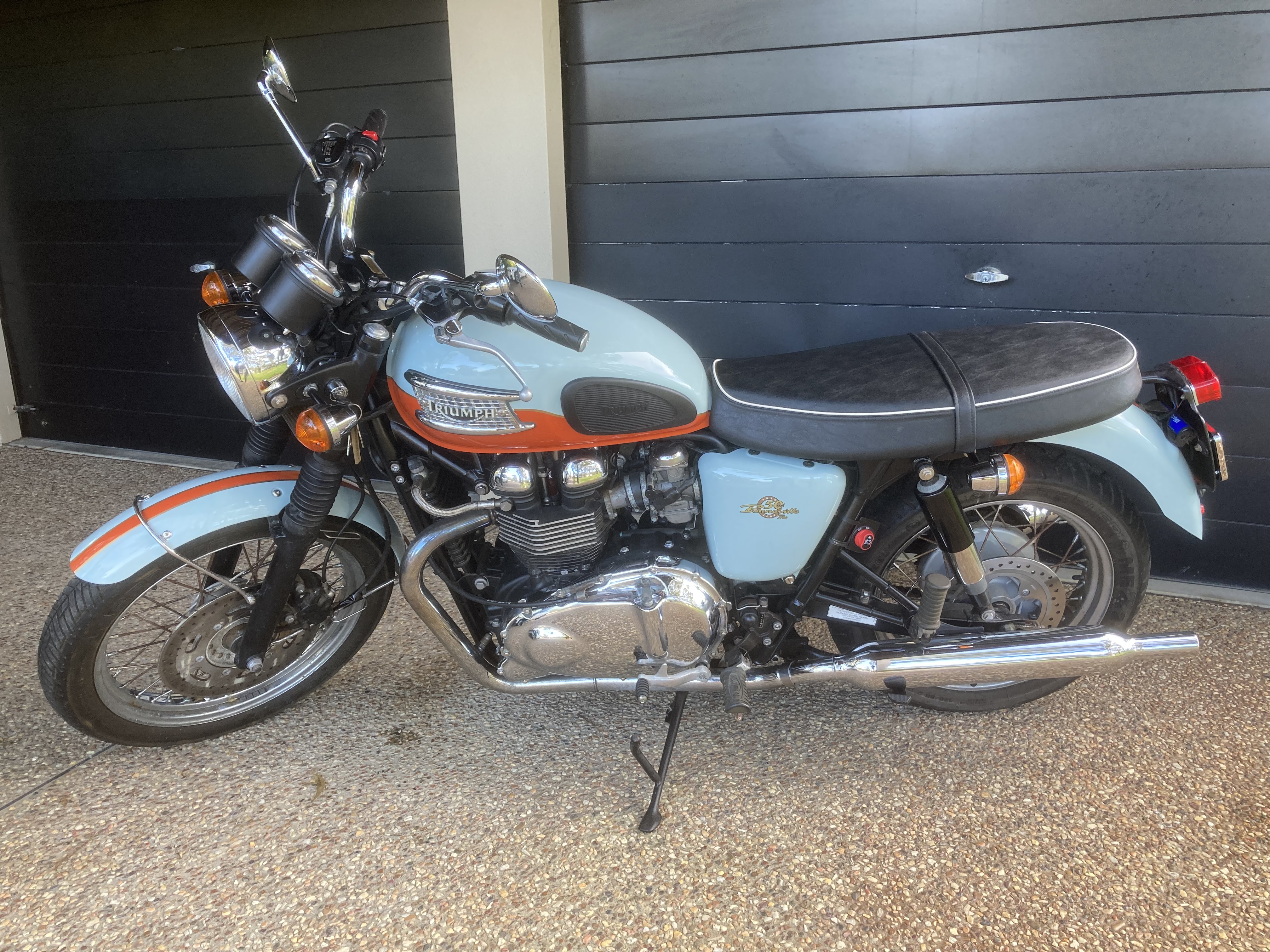 2009 triumph bonneville t100 road