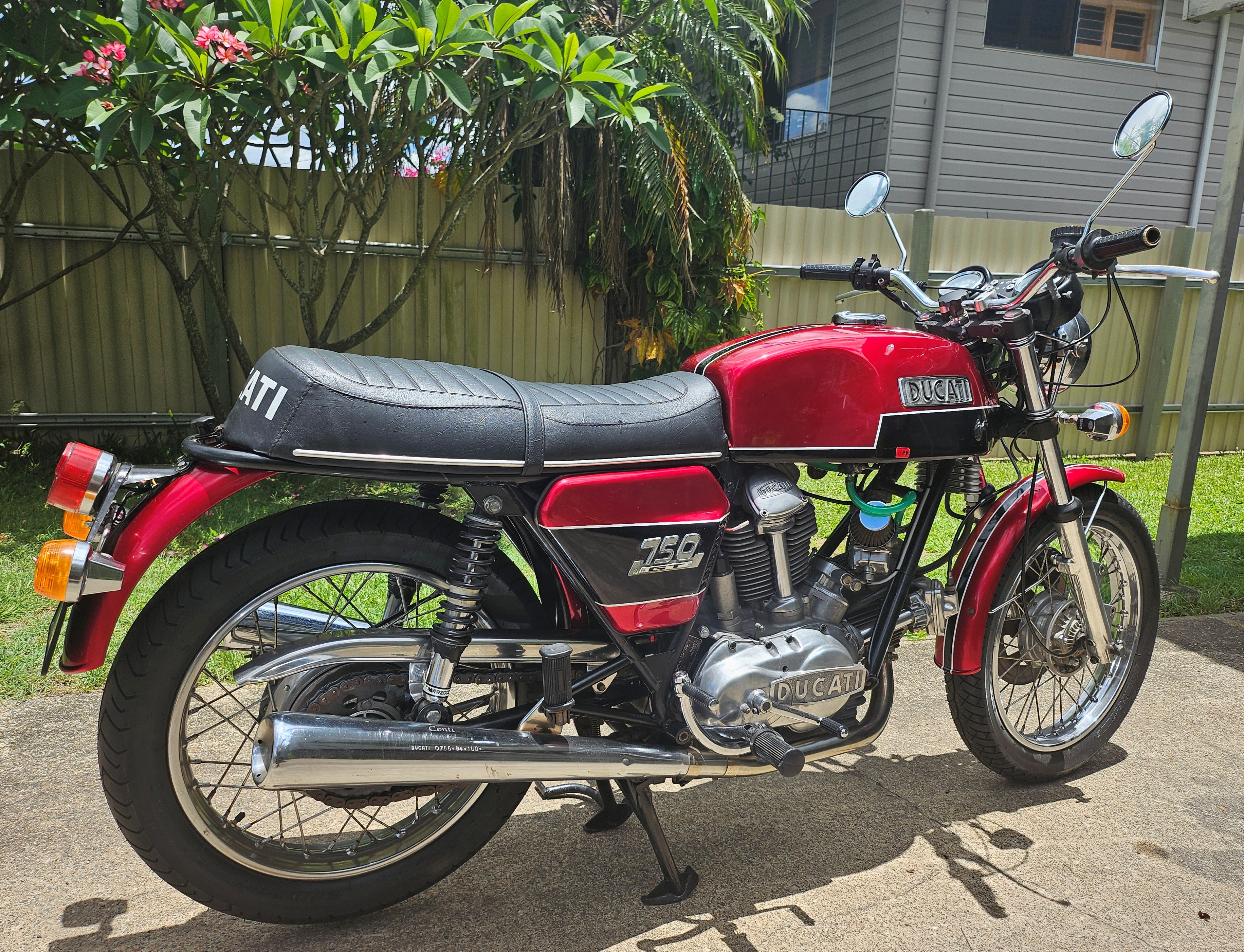 1978 ducati gt750 road