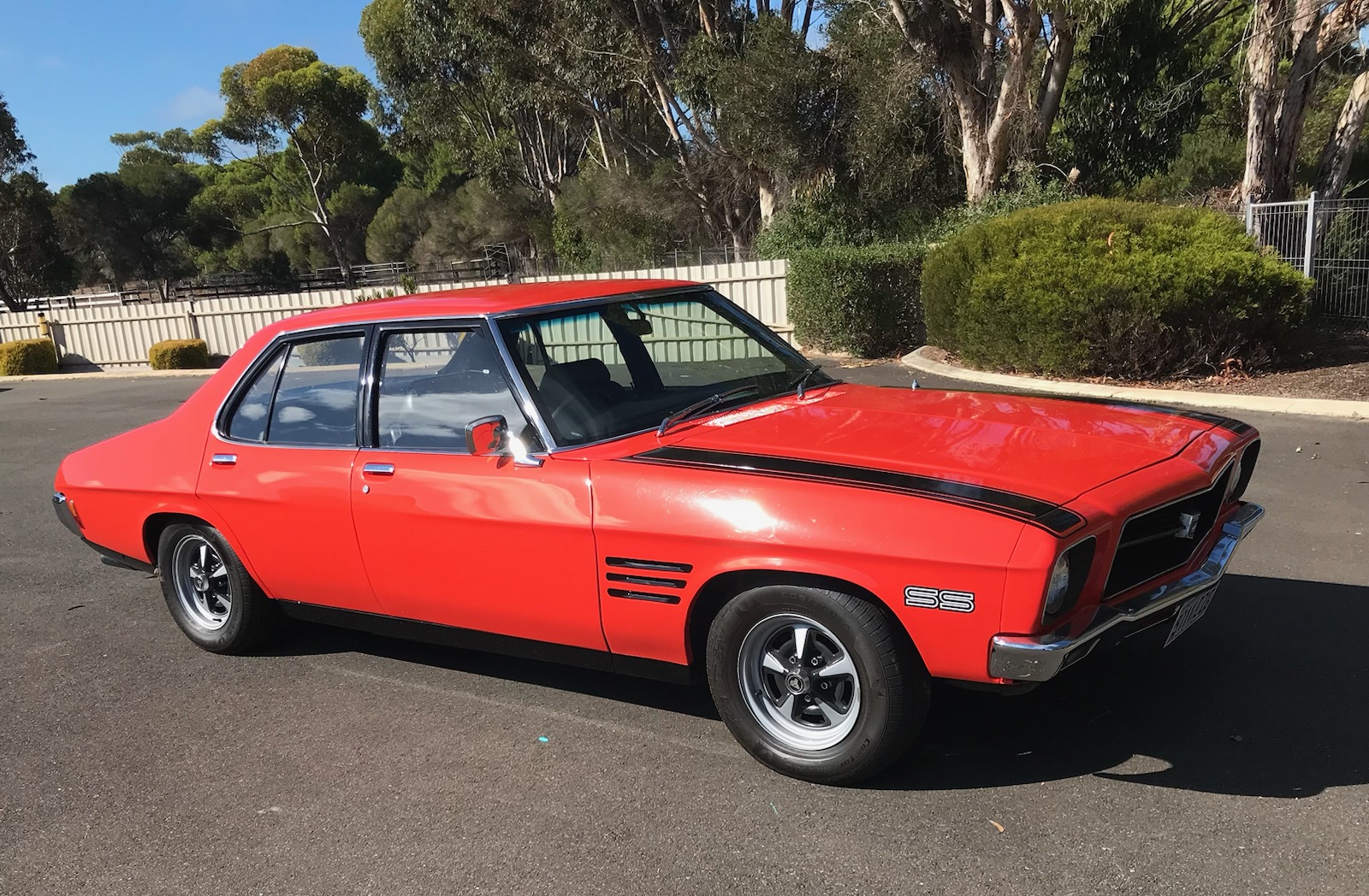 1972 holden hq ss sedan