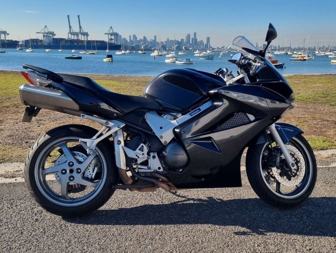 2007 honda vfr800f sports