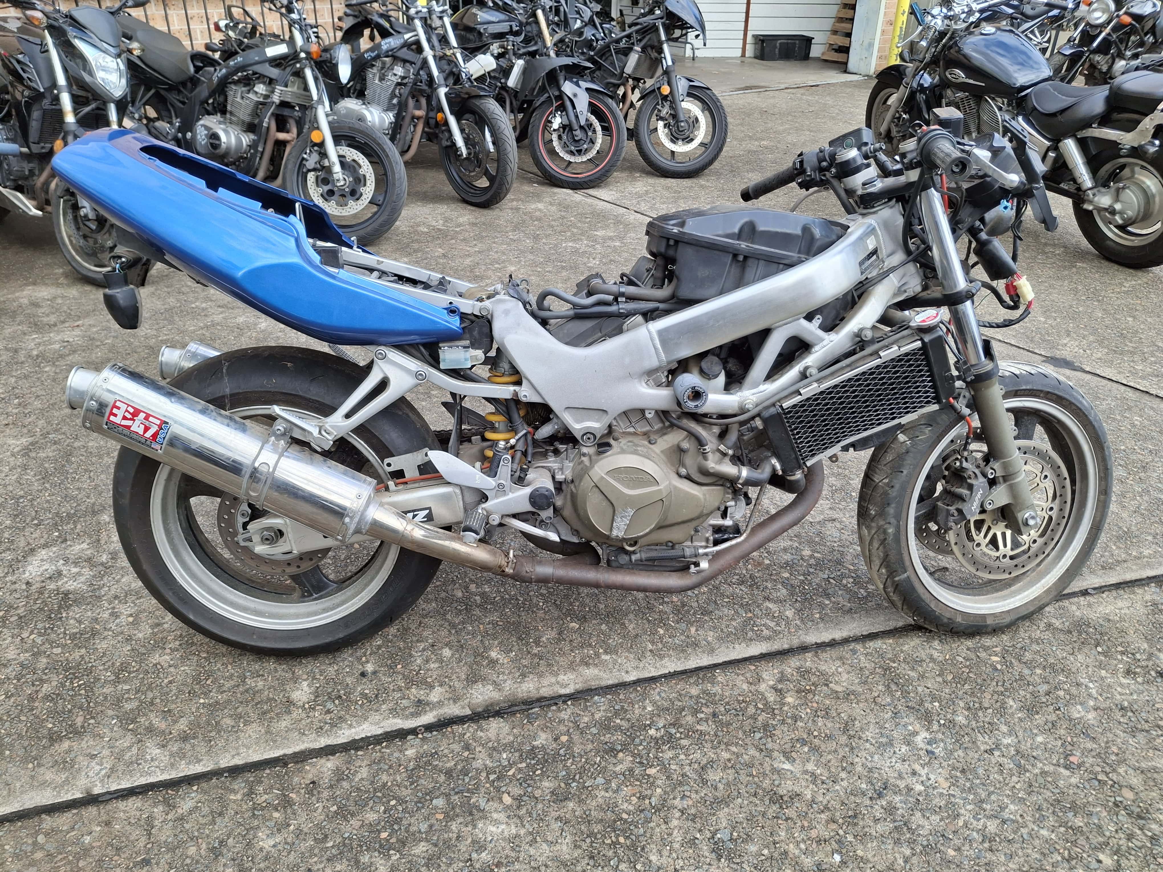 07/2006 honda vtr1000 firestorm sports