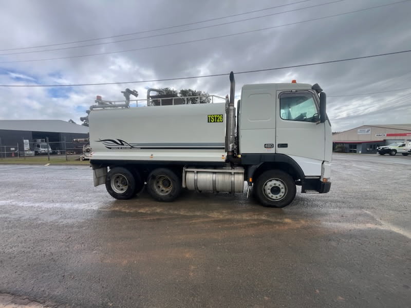 2001 volvo fh bogie water truck