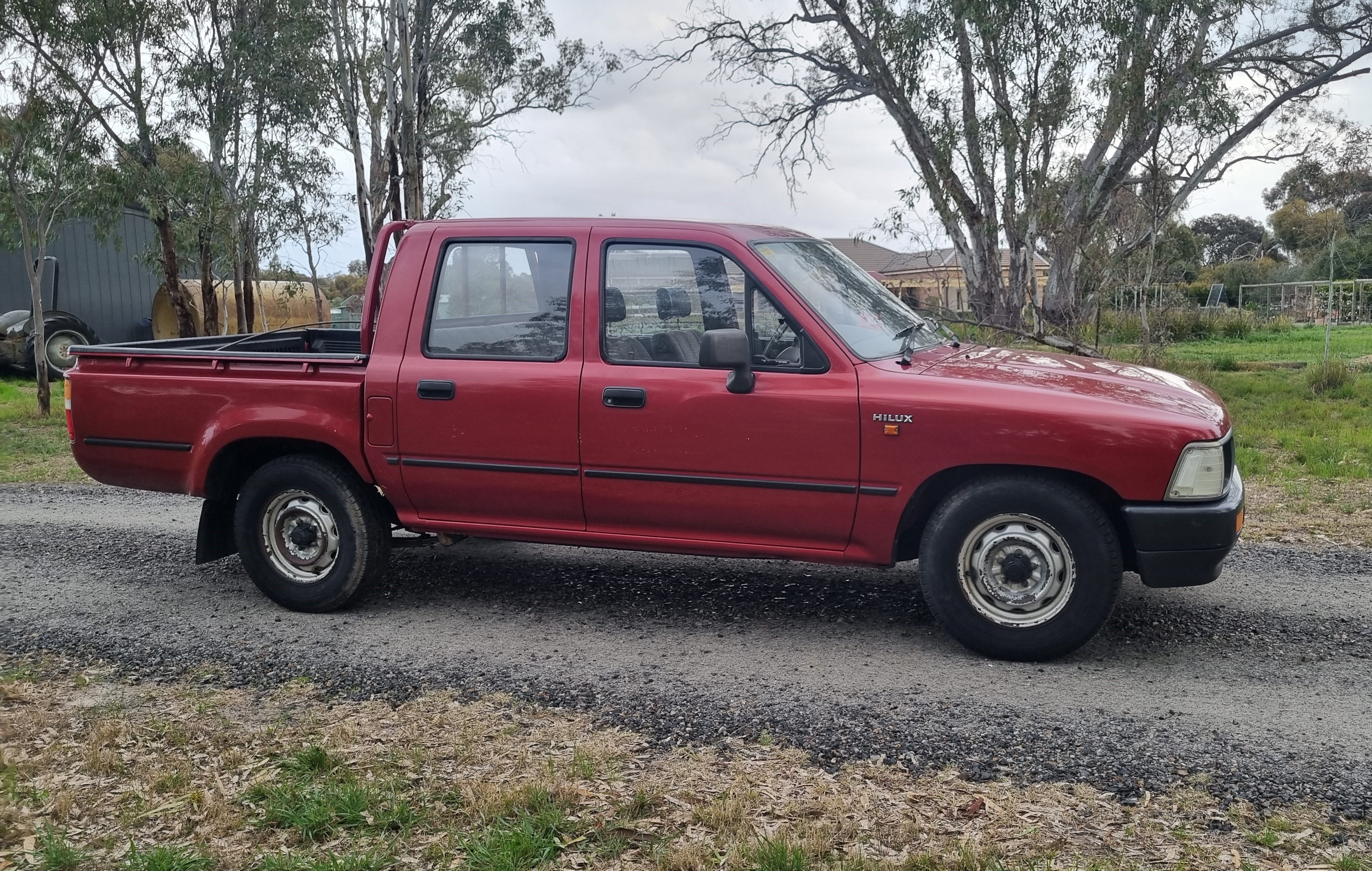 1991 toyota hilux sr5 rn85r 22r dual cab utility