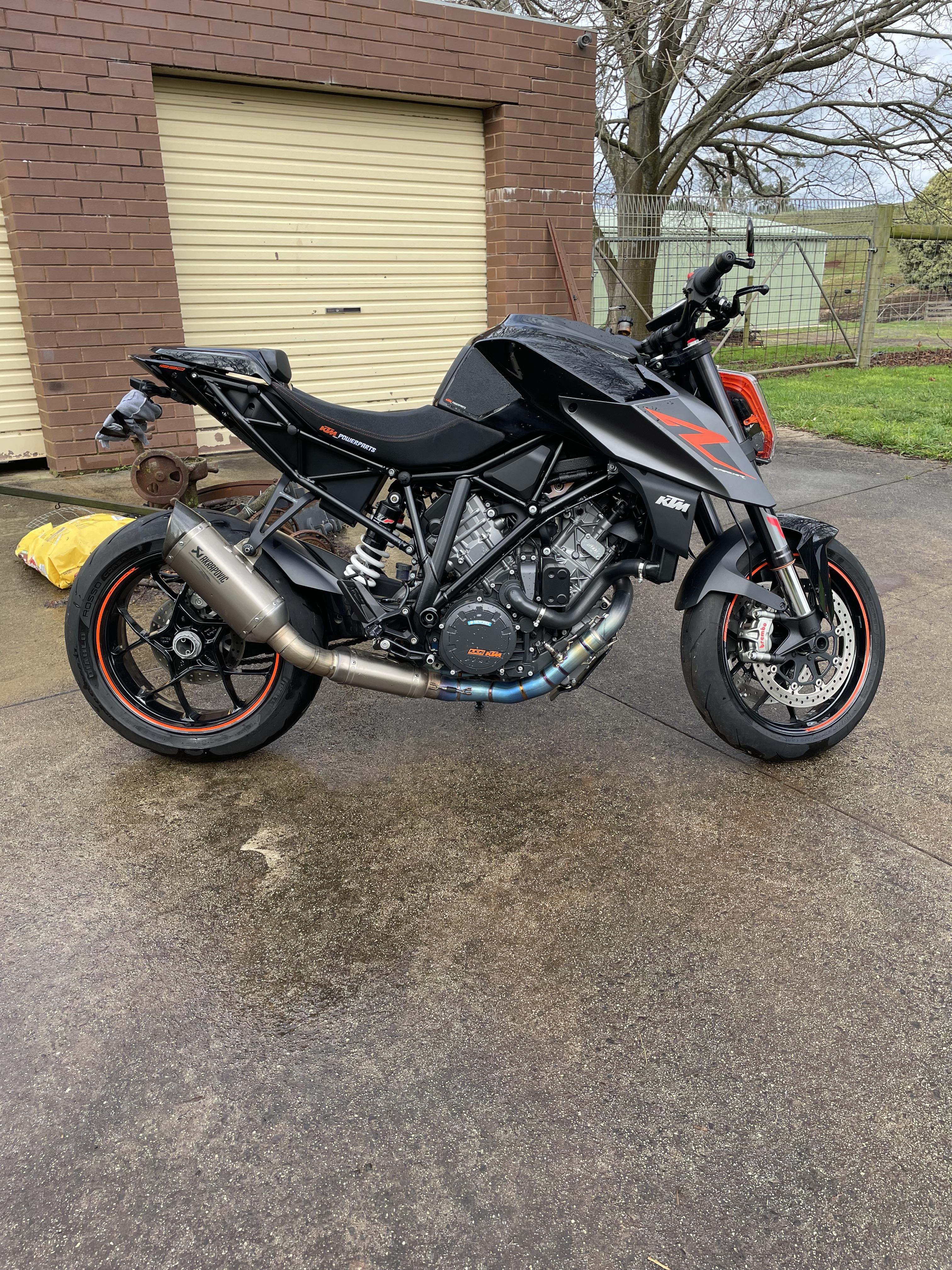 2017 ktm 1290 super duke r sports