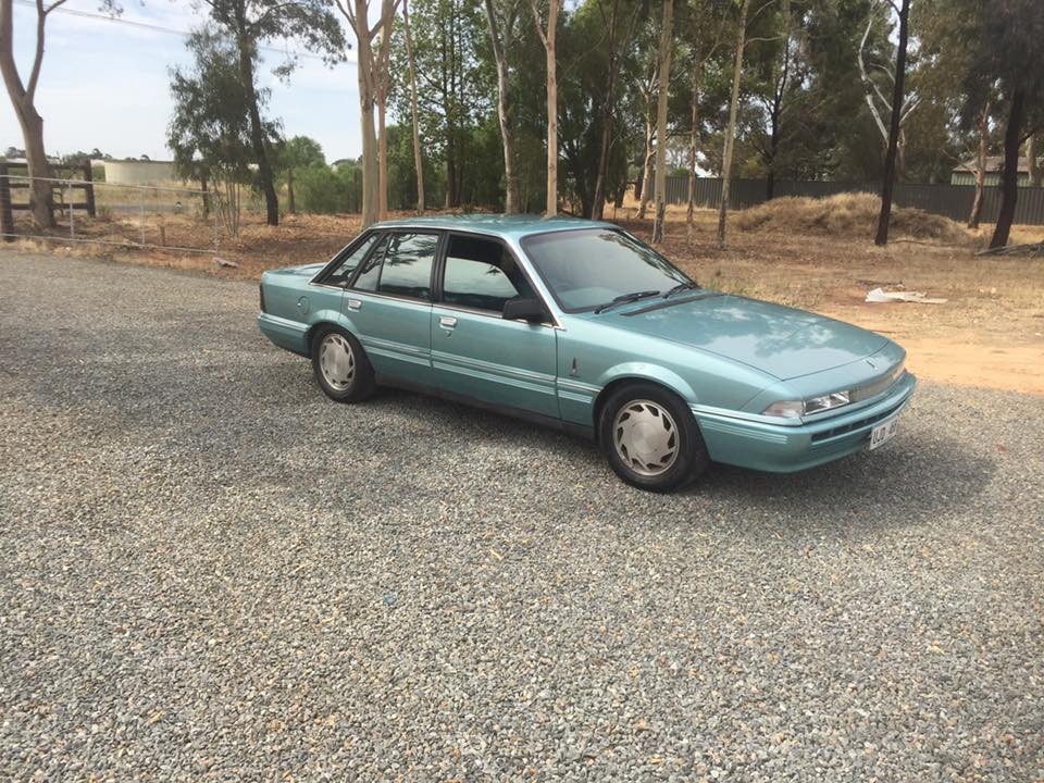 1986 holden calais vl automatic sedan