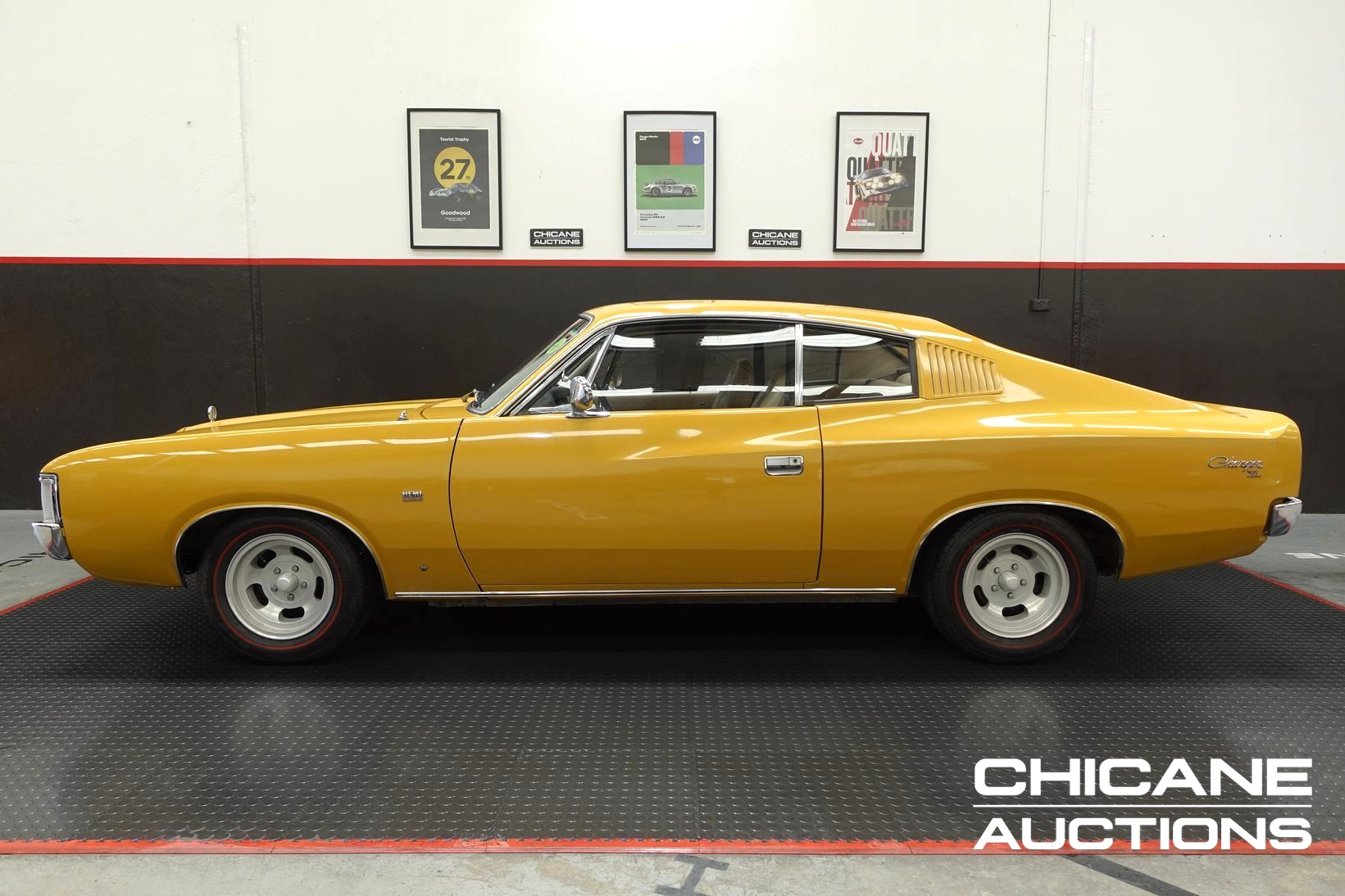 1972 chrysler charger vh xl automatic coupe