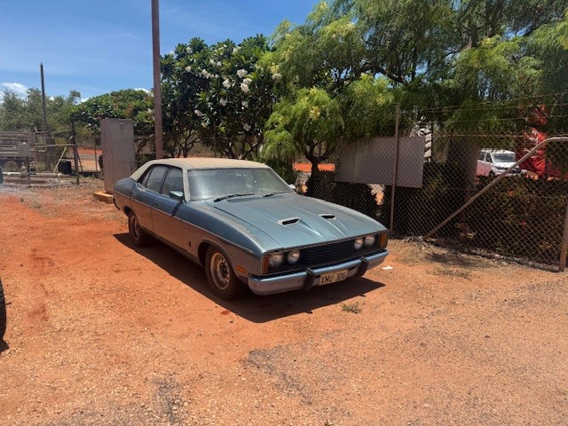 1976 ford falcon xc 500 4 sp manual 4d sedan
