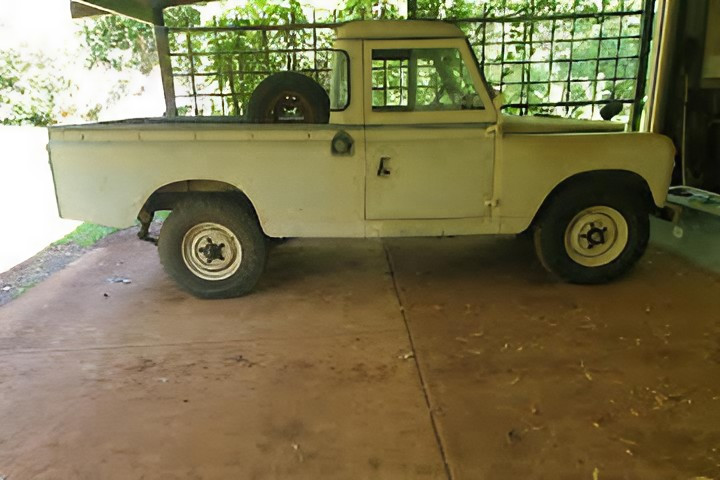 1969 land rover six utility