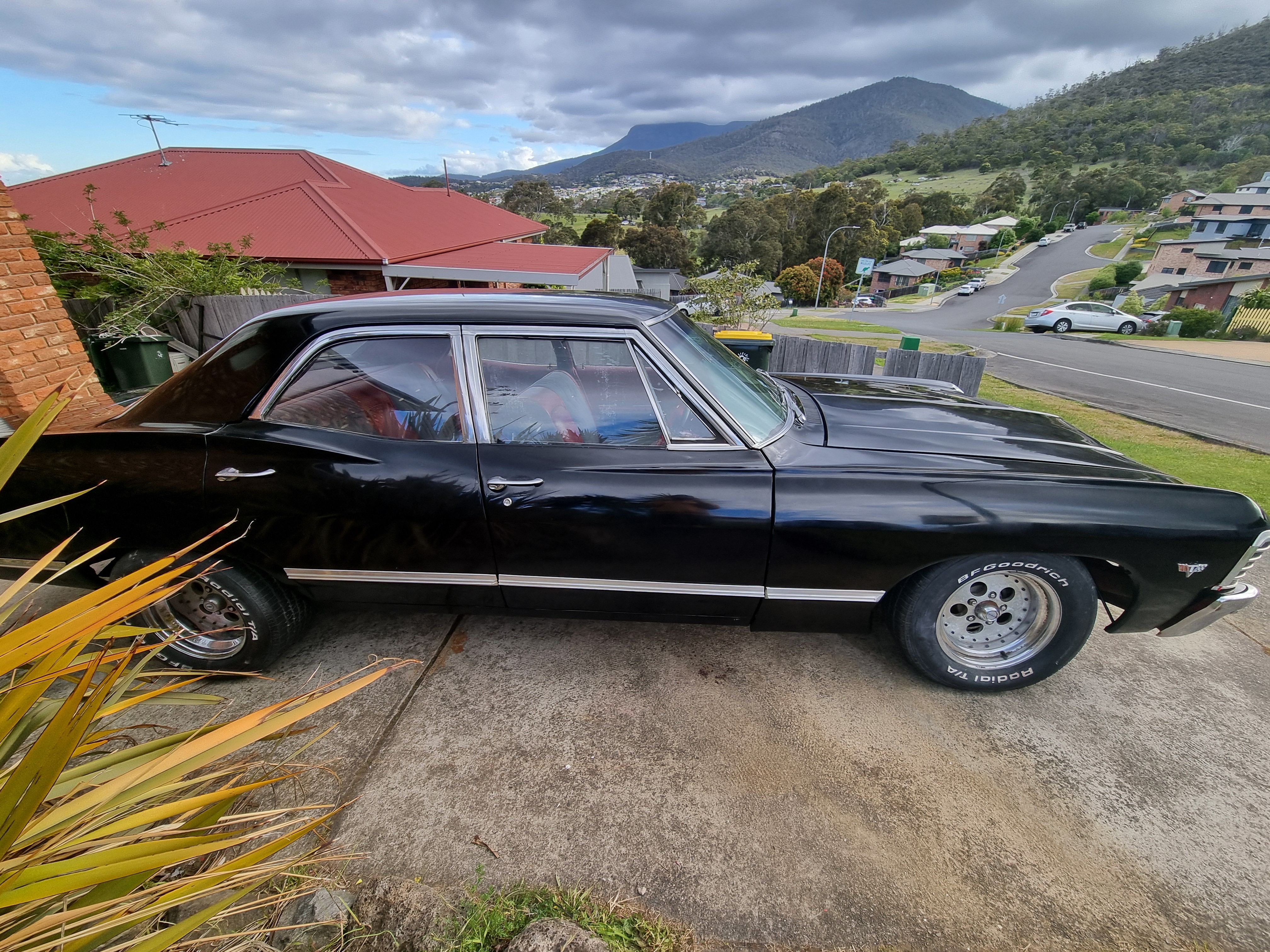 1967 chevrolet impala 2 sp automatic 4d sedan