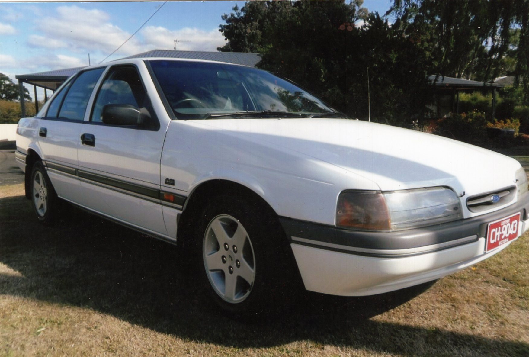 1993 ford falcon ed auto sedan