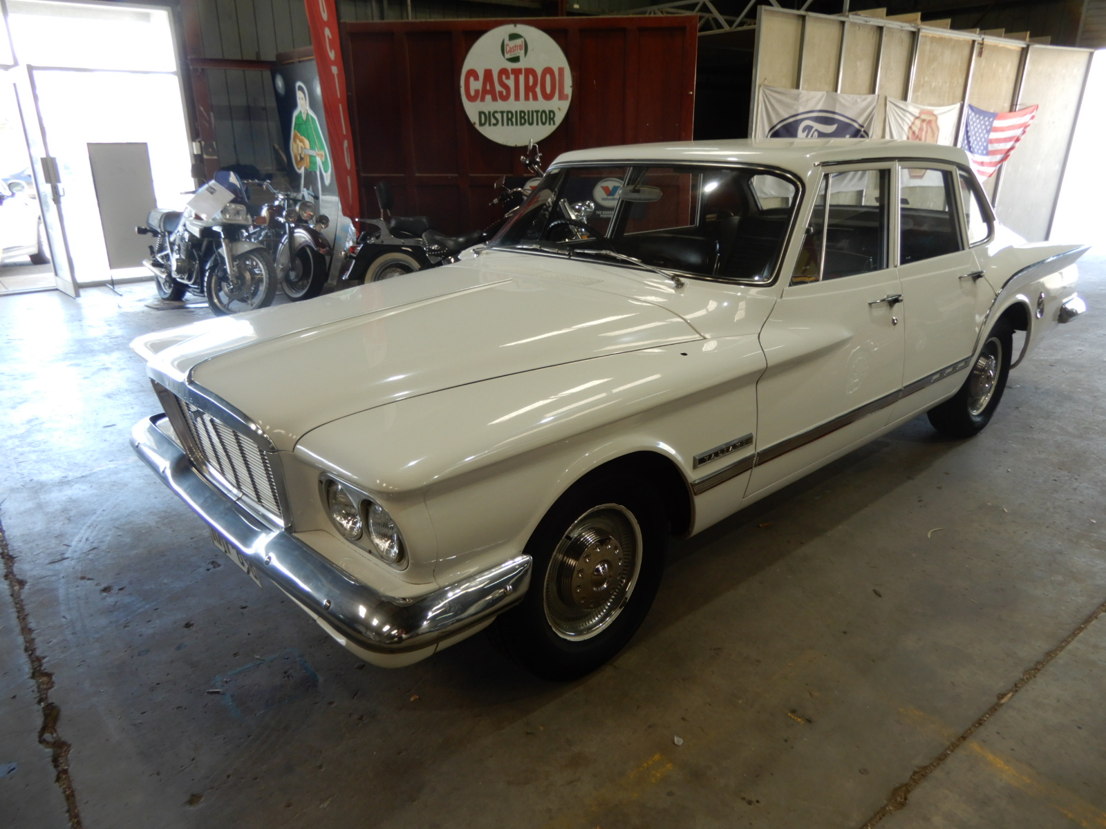 1962 chrysler valiant s sedan