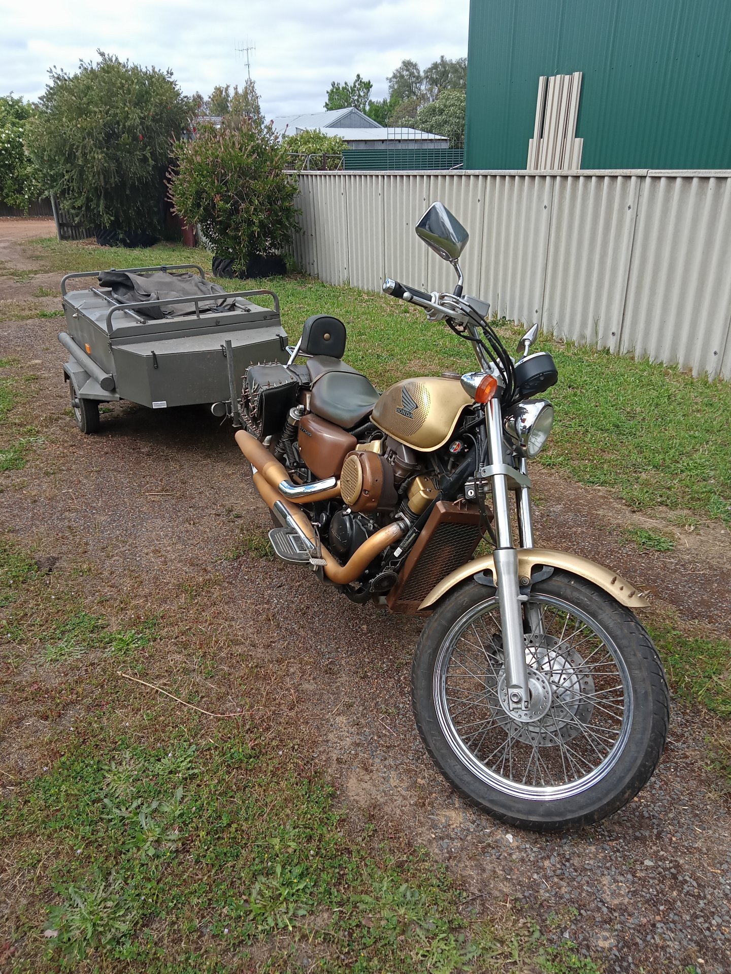 2011 honda vt750c shadow cruiser & luggage trailer