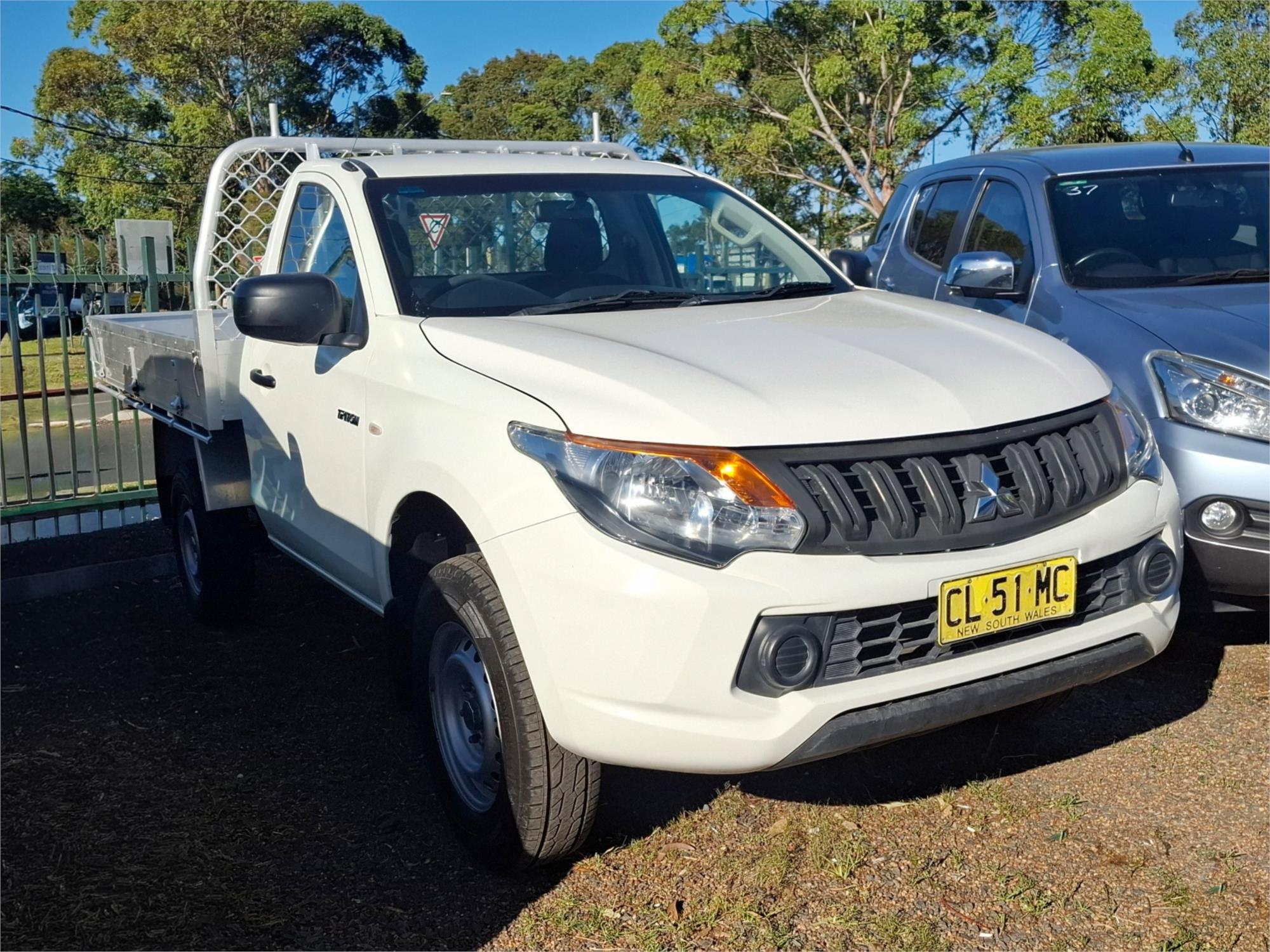 2017 mitsubishi triton mq glx manual cab chassis