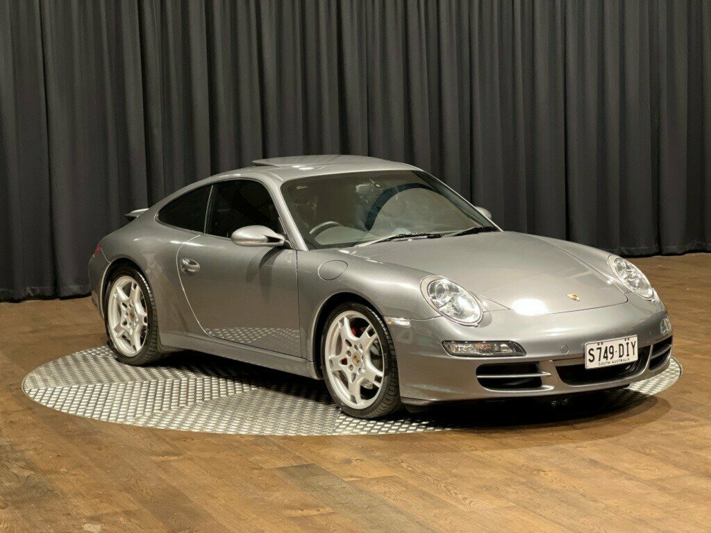 2005 porsche 911 997 carrera s 5 sp automatic tiptronic 2d coupe