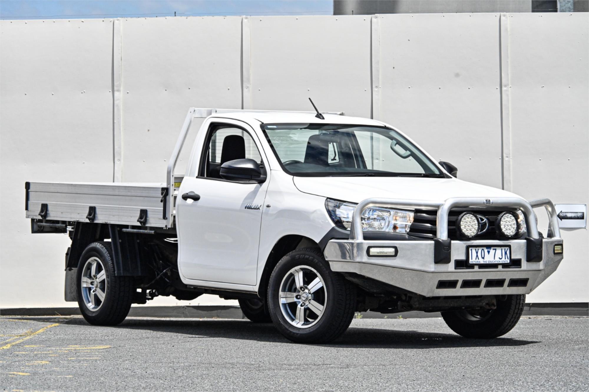2019 toyota hilux tgn121r workmate manual cab chassis