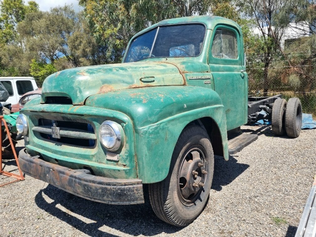 1952 international ar 160 truck