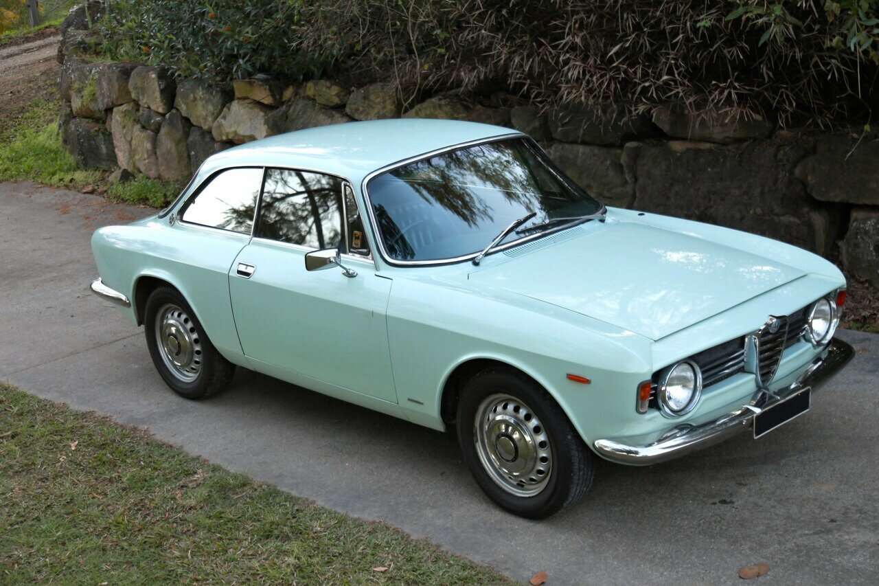 1967 alfa romeo giulia sprint gt veloce 5 sp manual 2d coupe