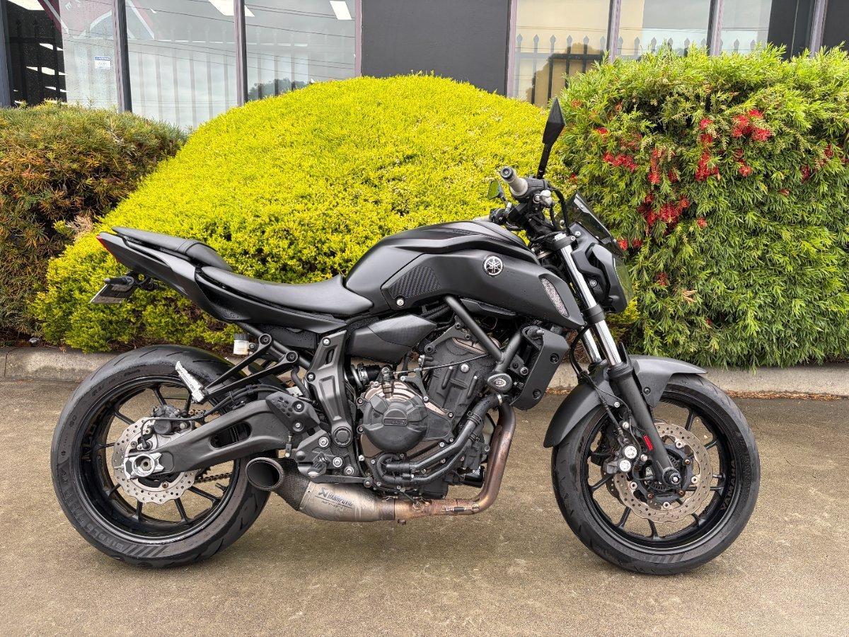 2020 yamaha mt-07 lams road