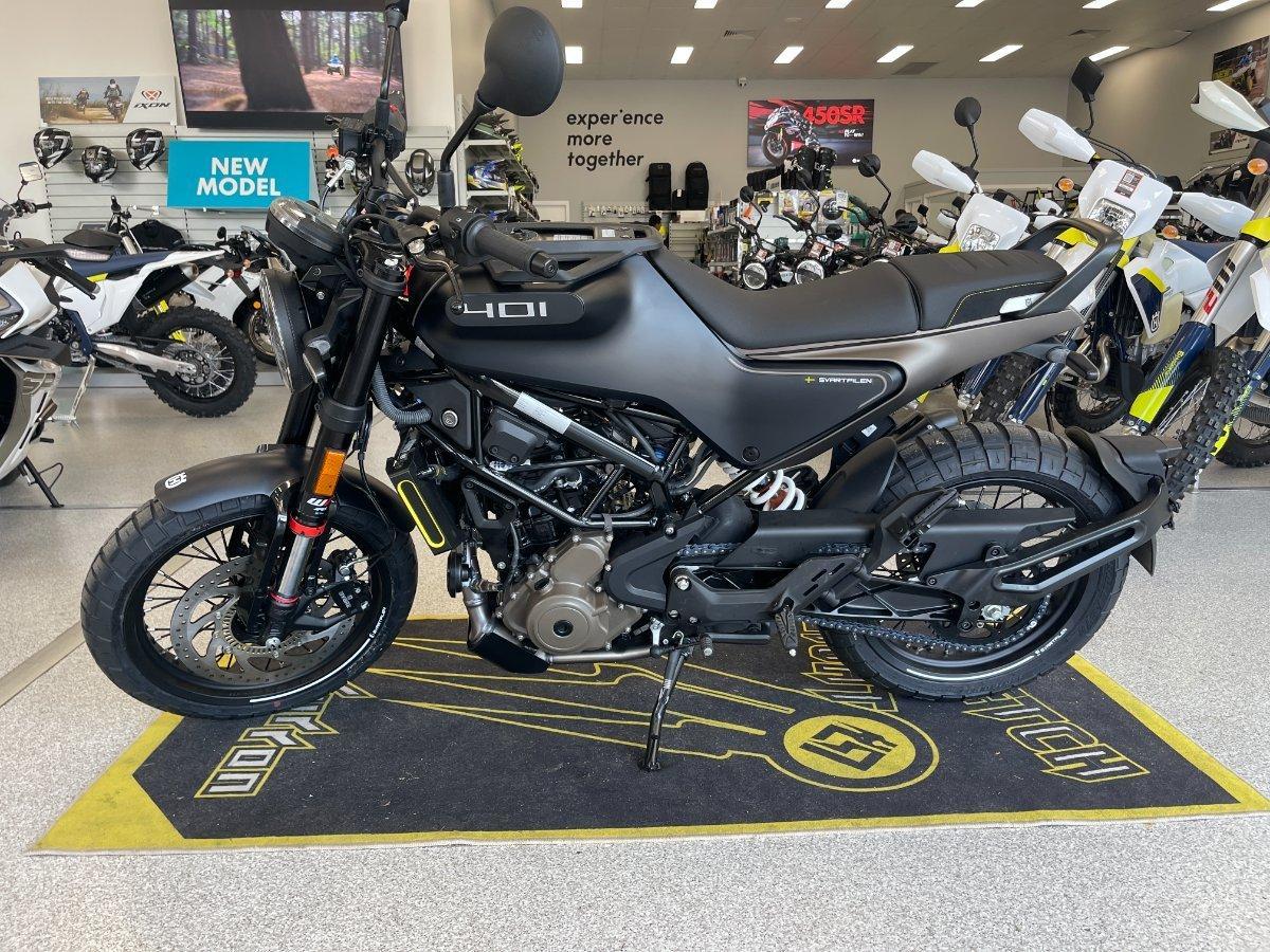 2023 husqvarna svartpilen 401 my22 road