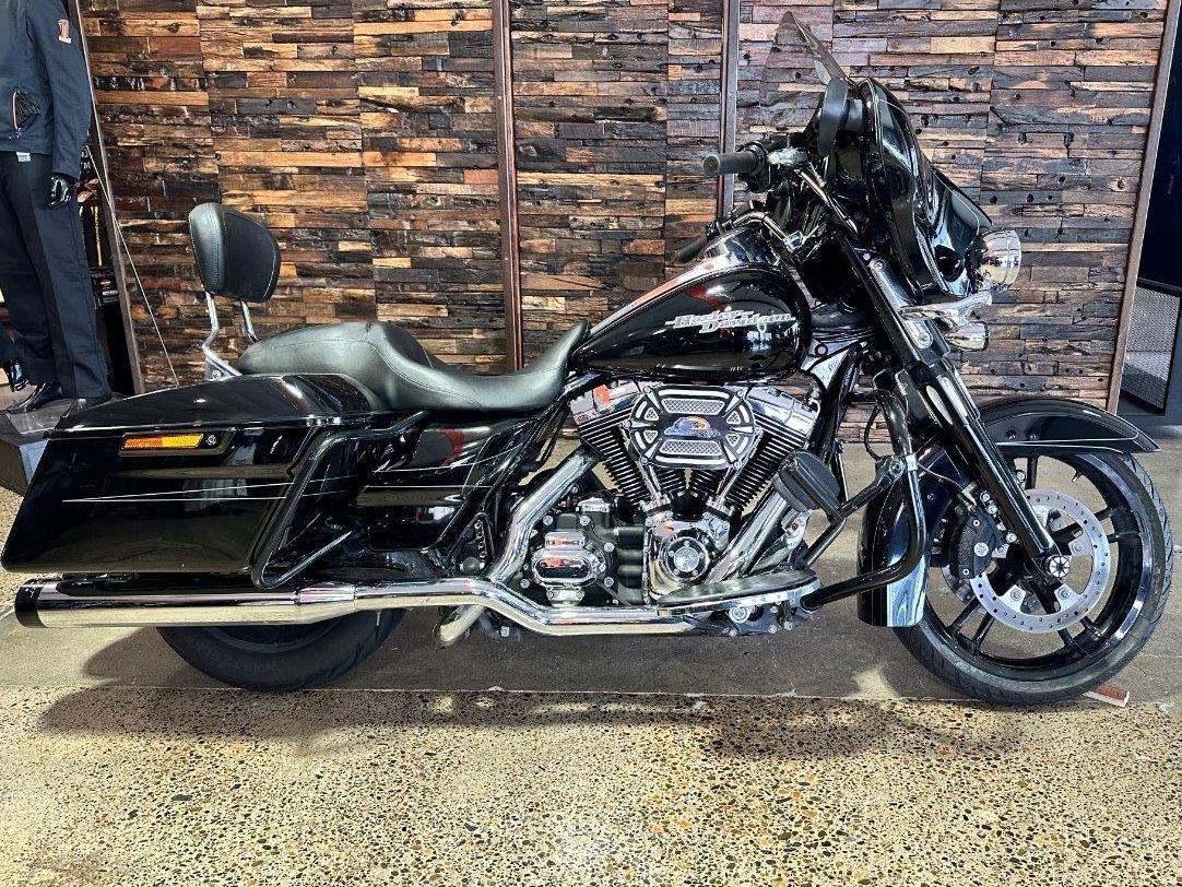 2016 harley-davidson street glide special 103 (flhxs) cruiser