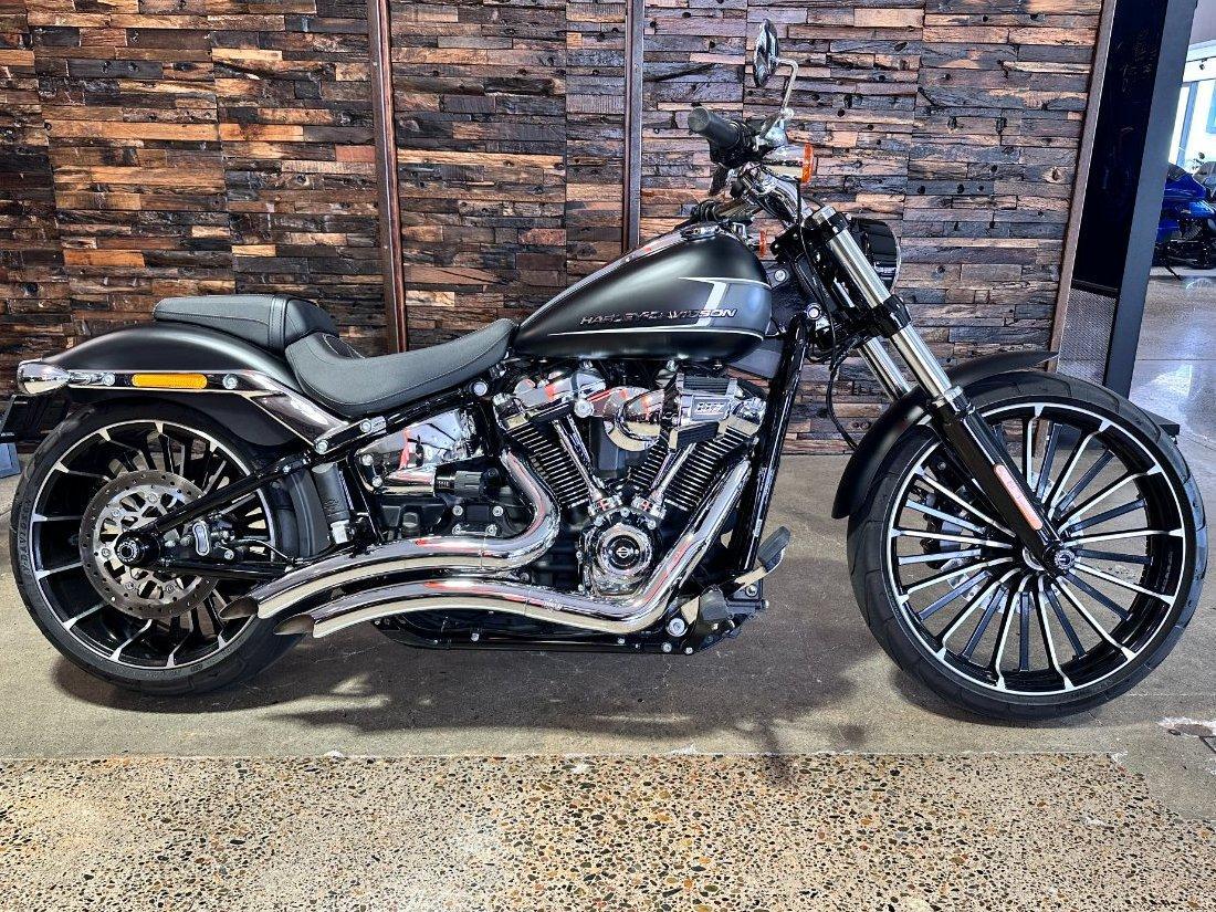 2023 harley-davidson breakout 117 (fxbr) cruiser