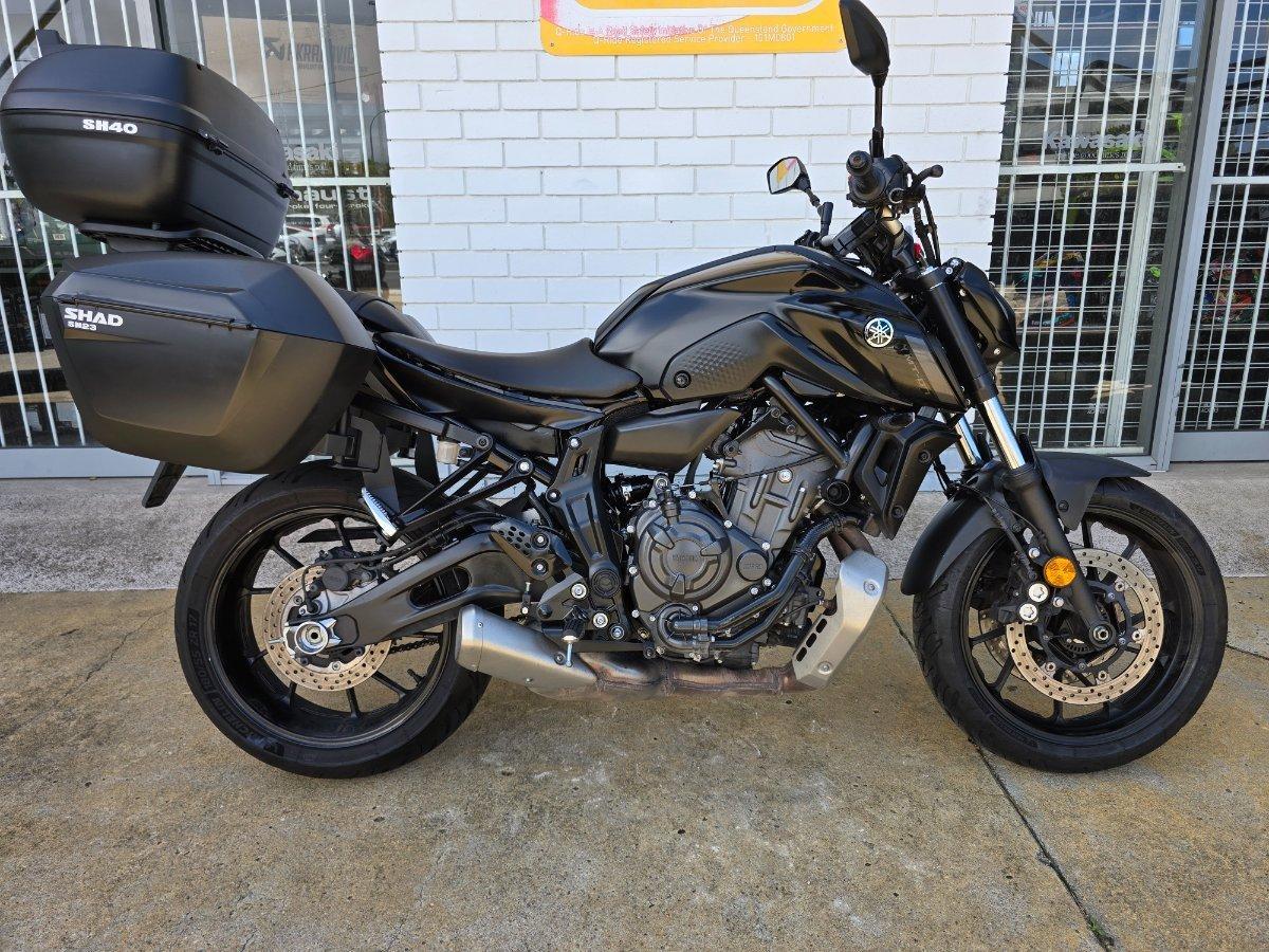 2021 yamaha mt-07 lams road