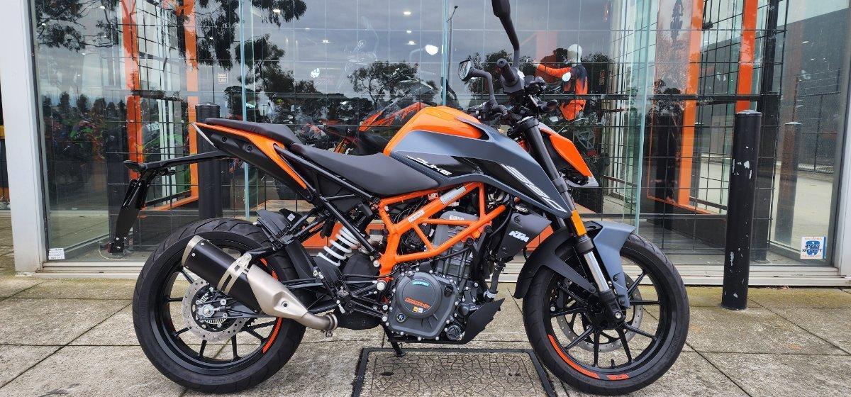 2023 ktm 390 duke road