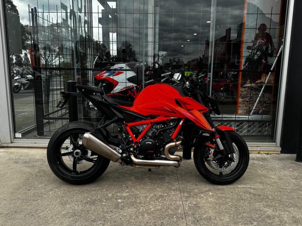 2024 ktm 1390 super duke r sports