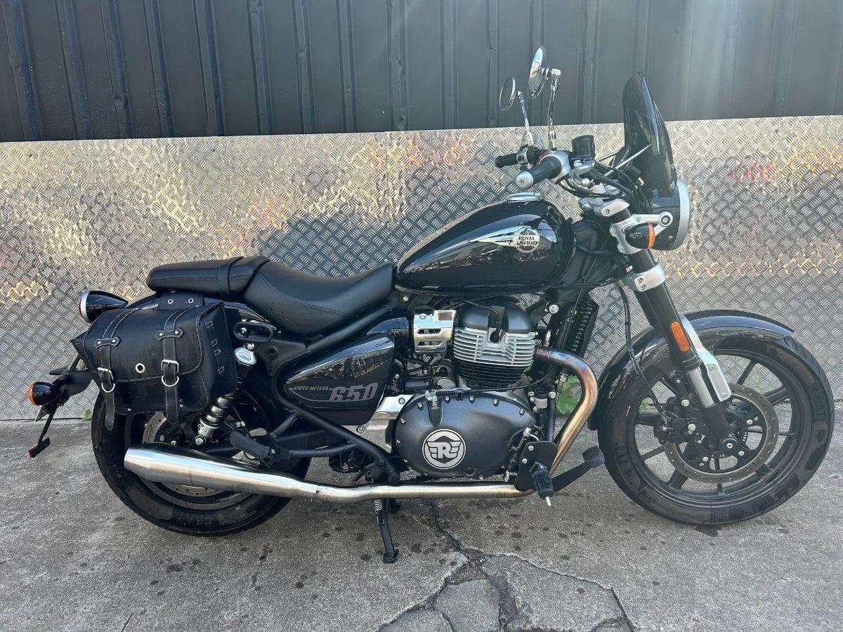 2025 royal enfield super meteor 650 road