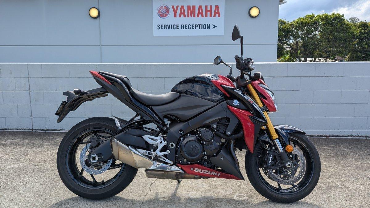 2016 suzuki gsx-s1000 road