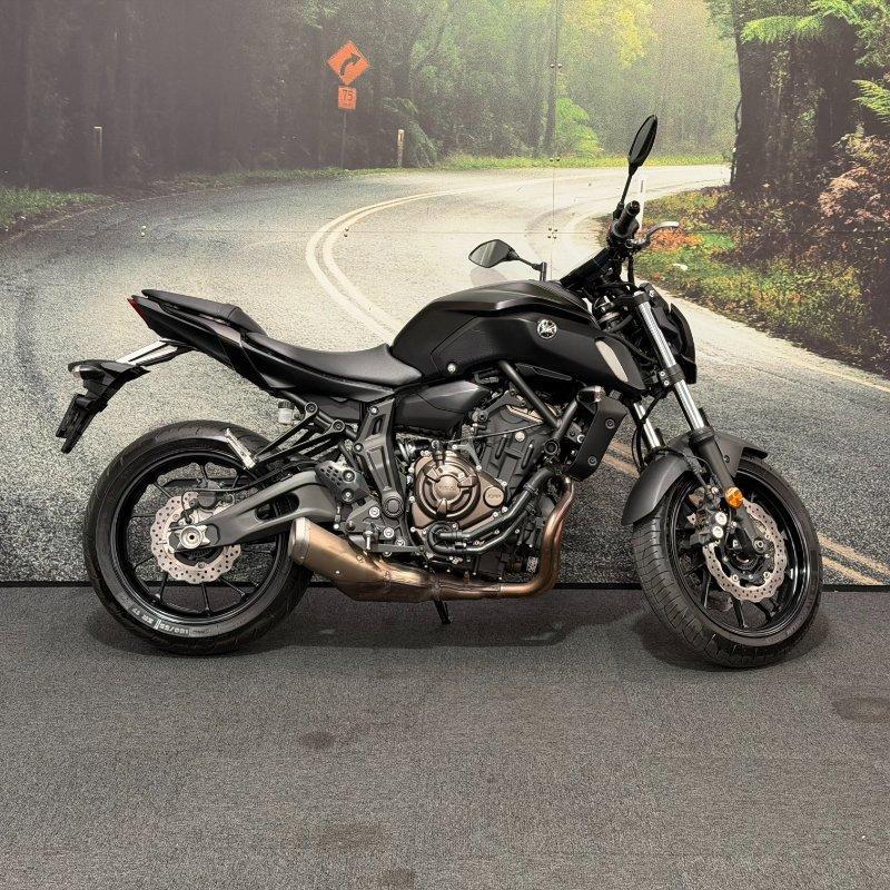 2020 yamaha mt-07 lams road