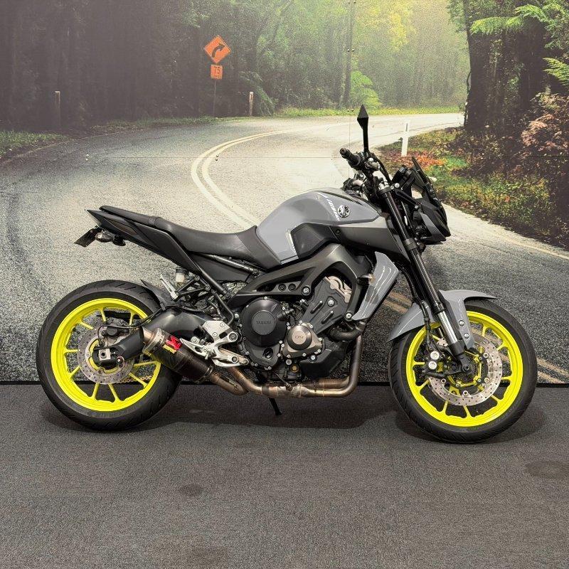 2017 yamaha mt-09a dual sports