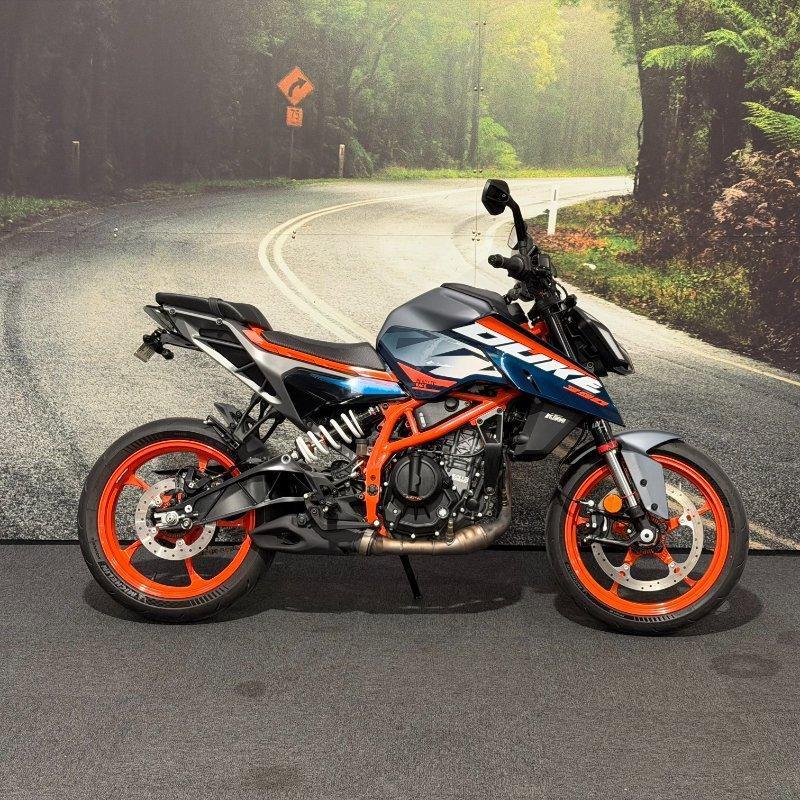 2024 ktm 390 duke road