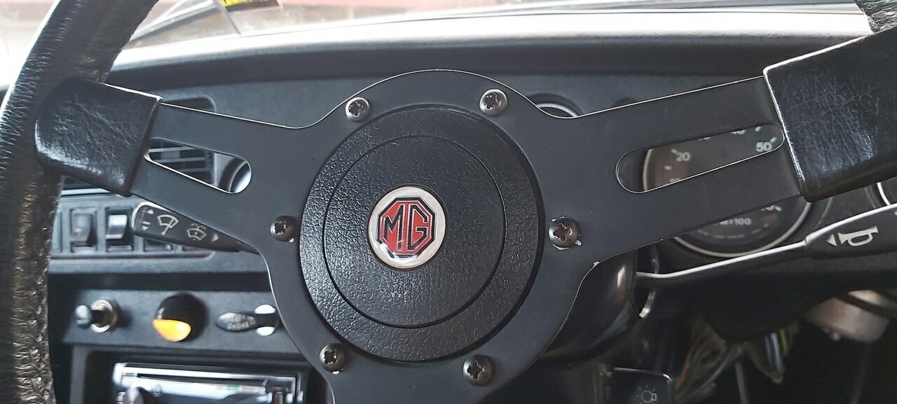 1980 m.g. b le manual + o/drive convertible