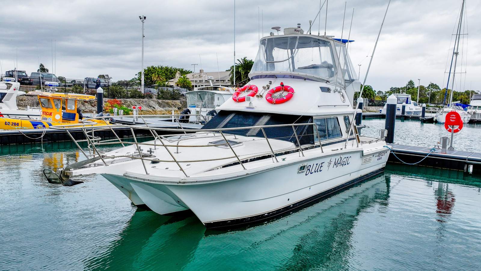 1993 norcat challenger 1100 flybridge cruiser