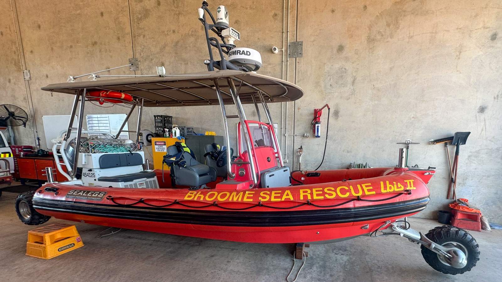 sealegs 7.7 amphibious marine craft