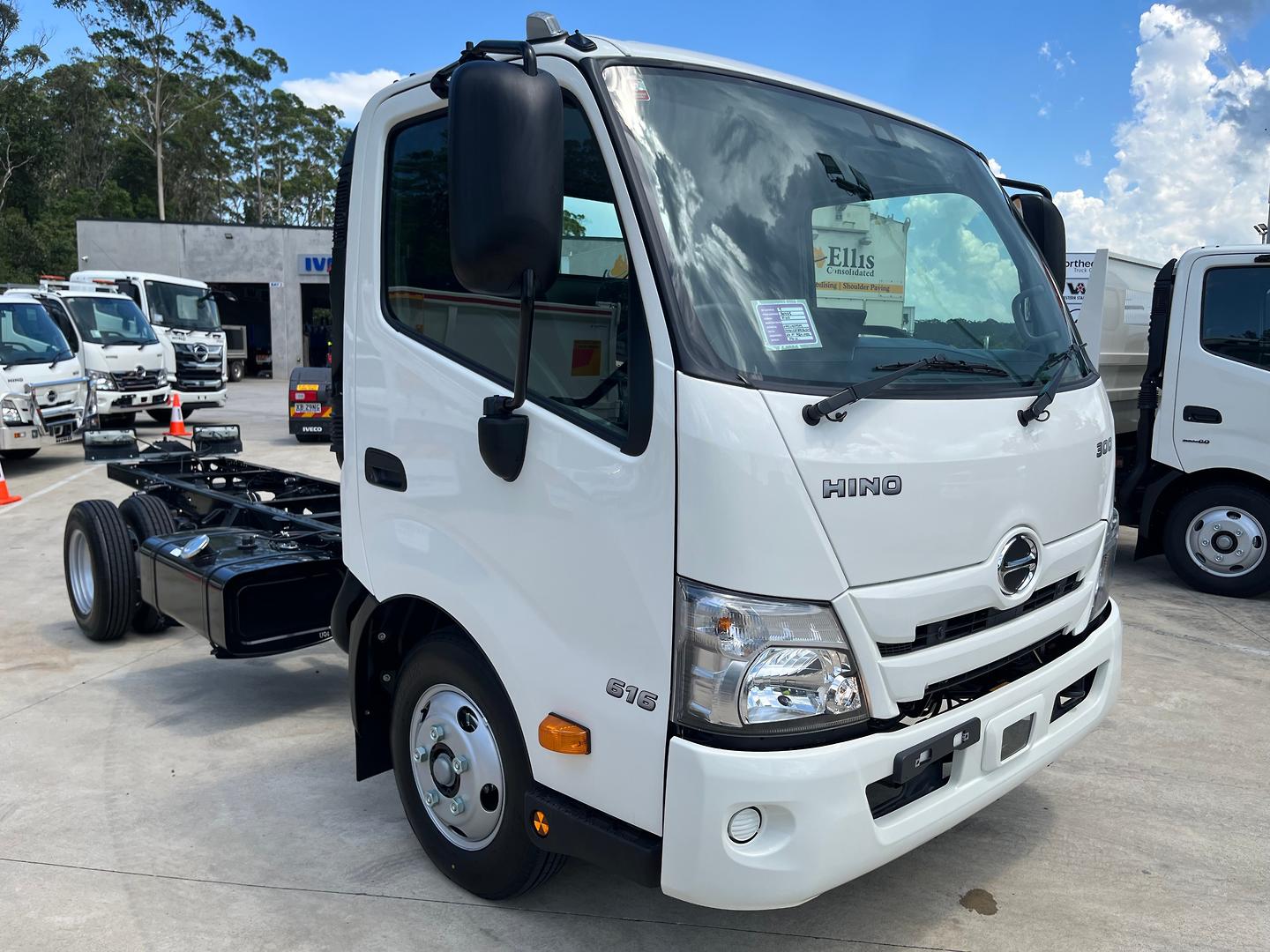 2025 hino 300 616 6 sp auto c/chas