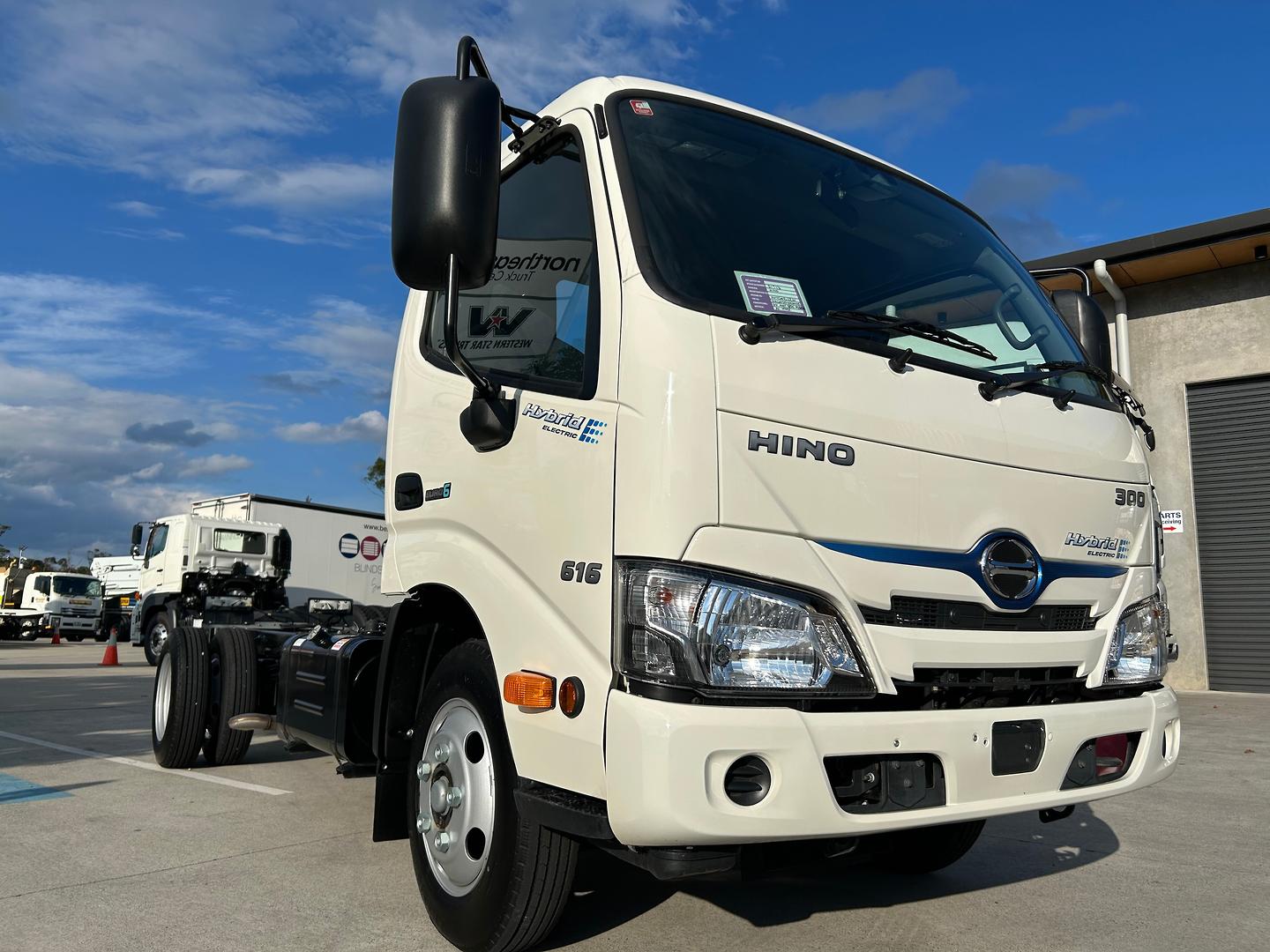 2025 hino 300 616 hybrid c/chas