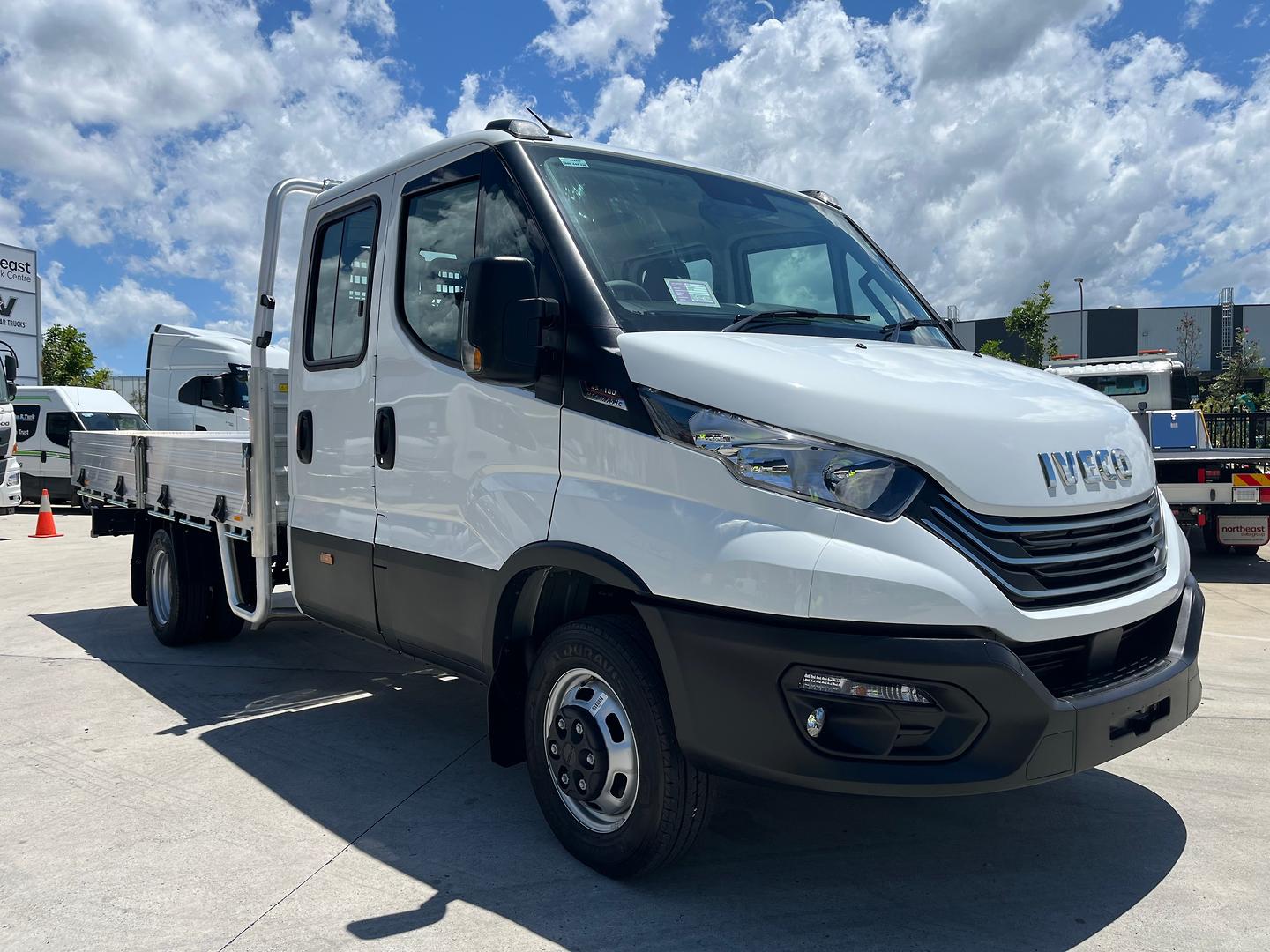 2025 iveco daily 45c18 tradie made crew cab tray