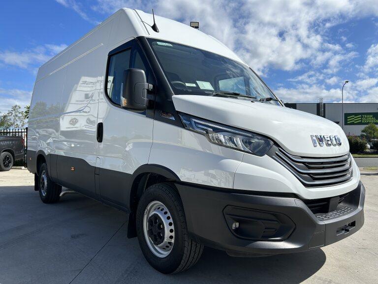 2023 iveco daily 35s14 12 cube van