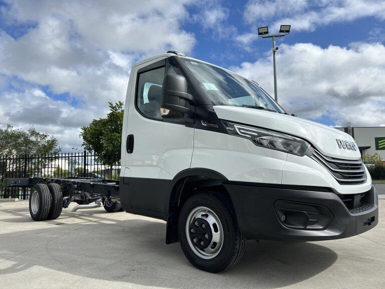 2025 iveco daily 50-180 8 sp automatic single c/chas