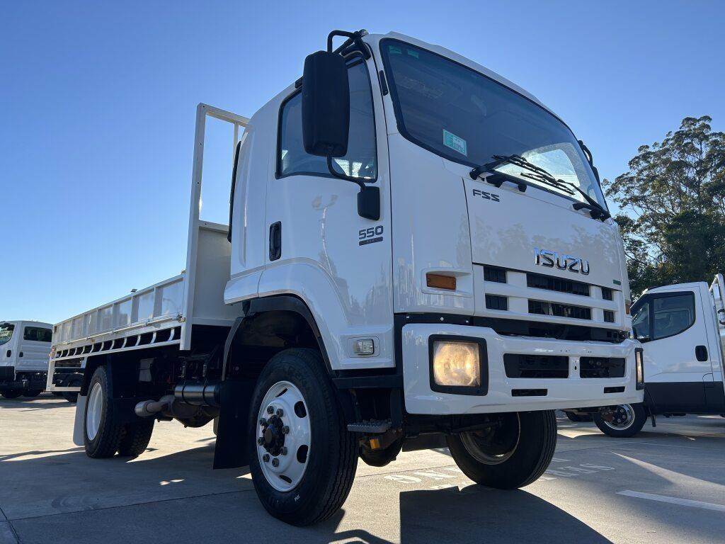 2013 isuzu fss fh my11 550 (4x4) 6 sp manual c/chas