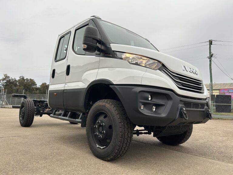2023 iveco daily 70-180 8 sp automatic crew c/chas