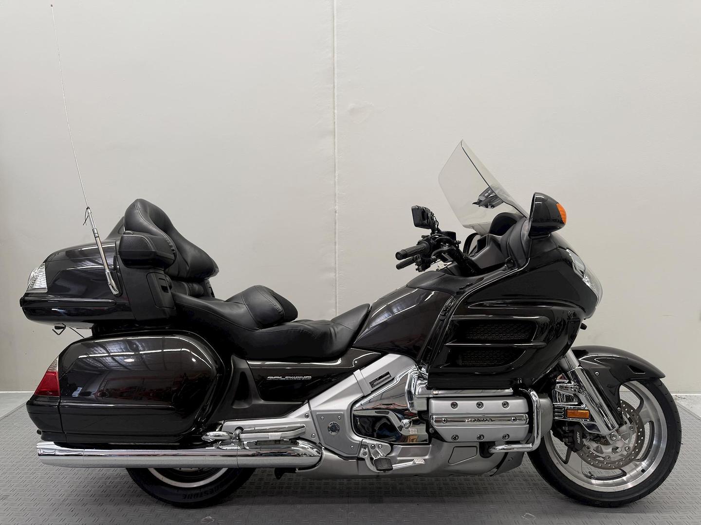 2010 honda goldwing (gl1800) road